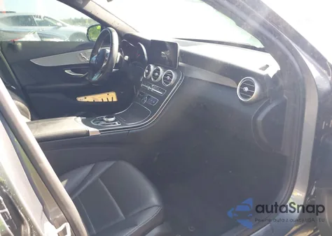 2019 Mercedes-Benz C 300 из США, поврежденный, VIN 55SWF8DB3KU294127